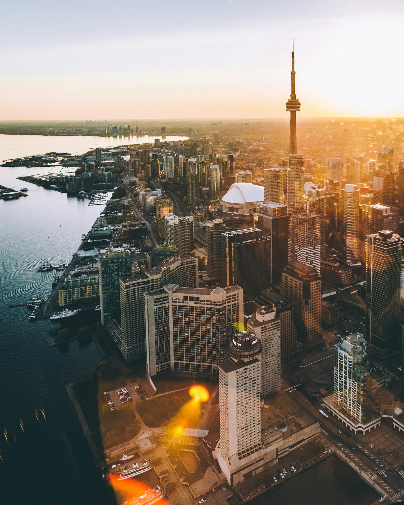 Toronto ve CN Kulesi